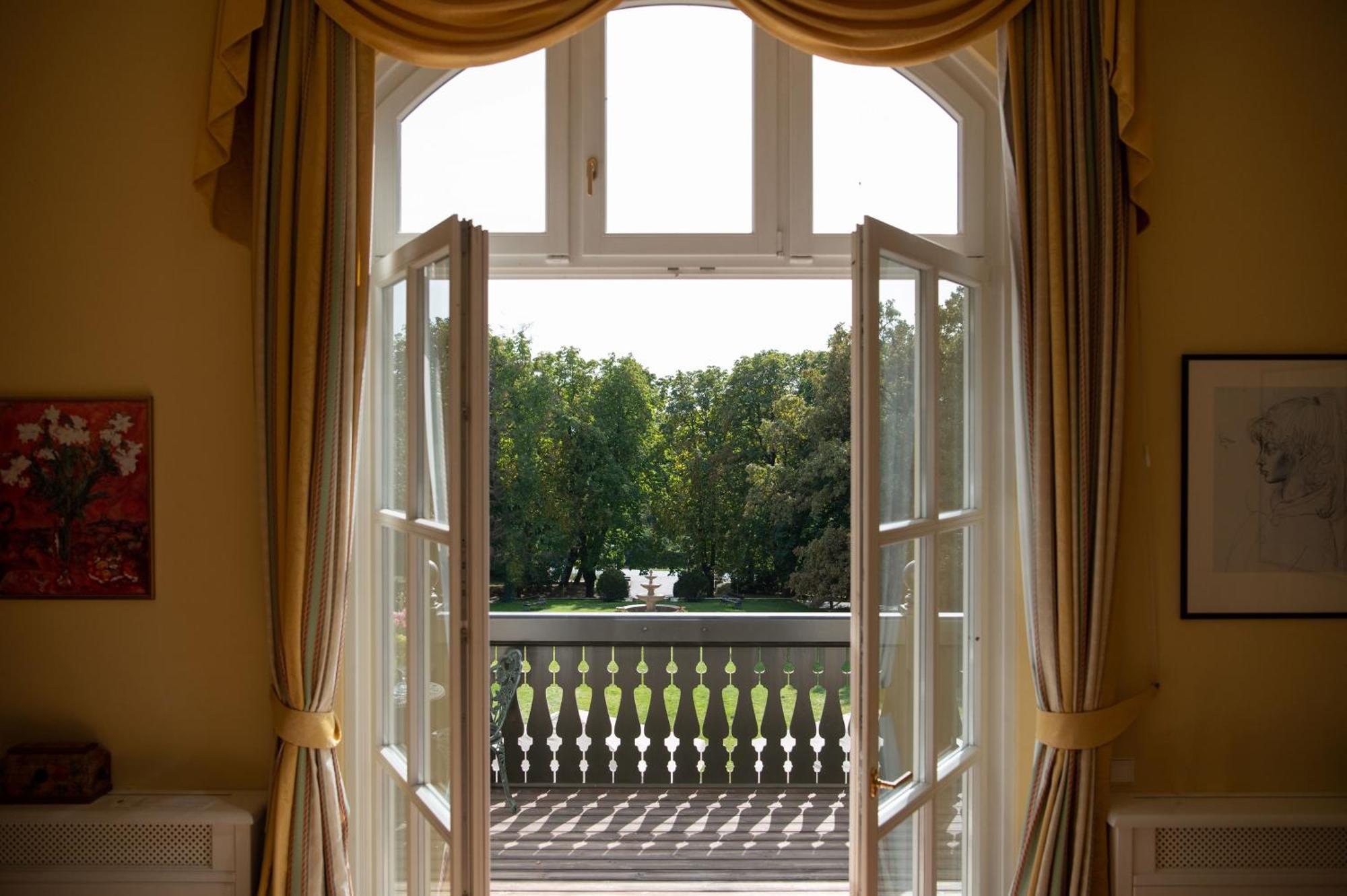 Castle Hotel Grof Degenfeld Superior Tarcal Bagian luar foto