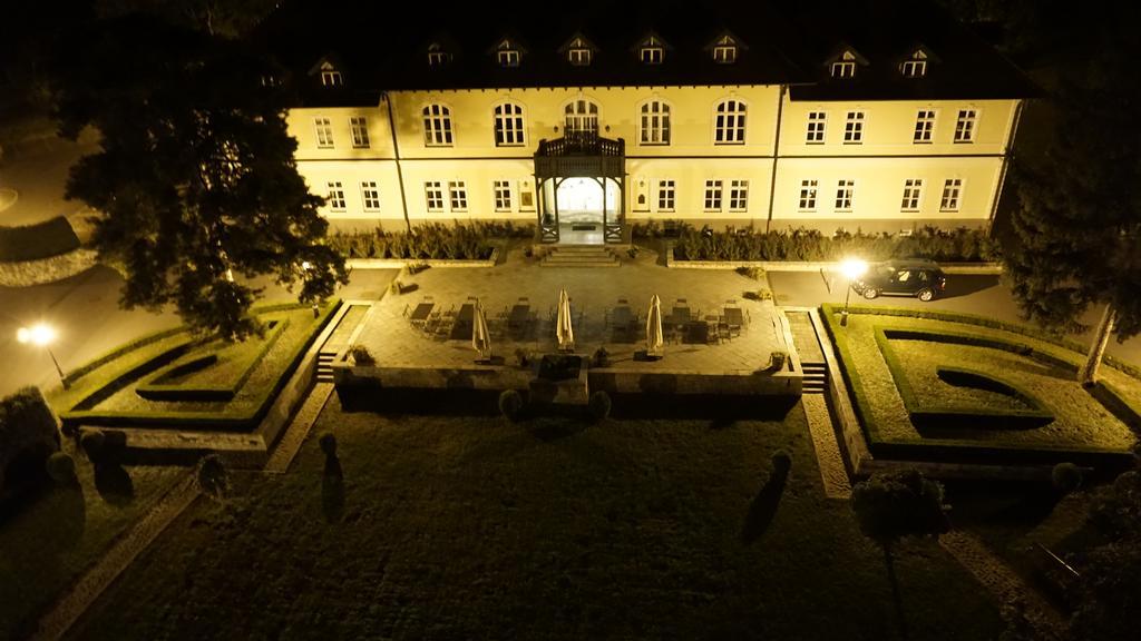 Castle Hotel Grof Degenfeld Superior Tarcal Bagian luar foto