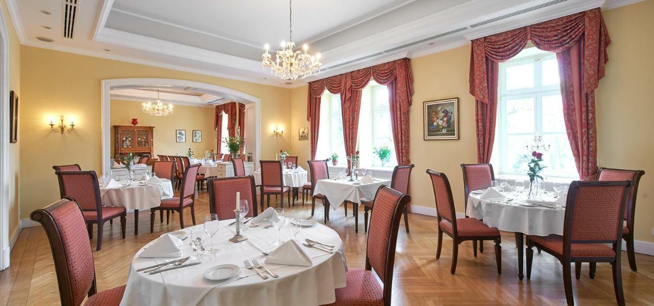 Castle Hotel Grof Degenfeld Superior Tarcal Bagian luar foto